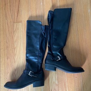 Womens Black boots